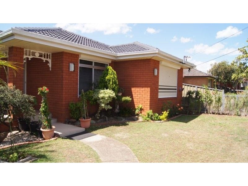 18 Dredge Avenue, Moorebank NSW 2170
