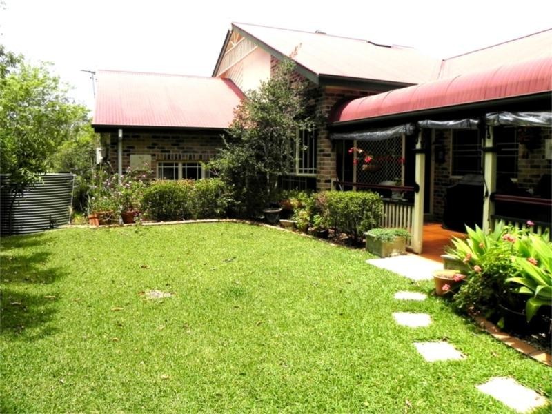 6 Ganton Place, Albany Creek QLD 4035