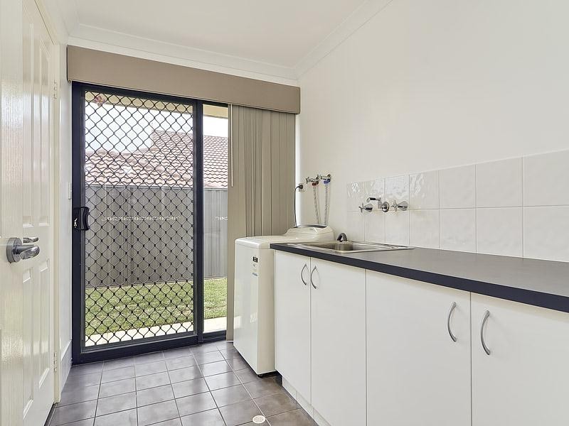 10 Saxon Link, Aveley WA 6069