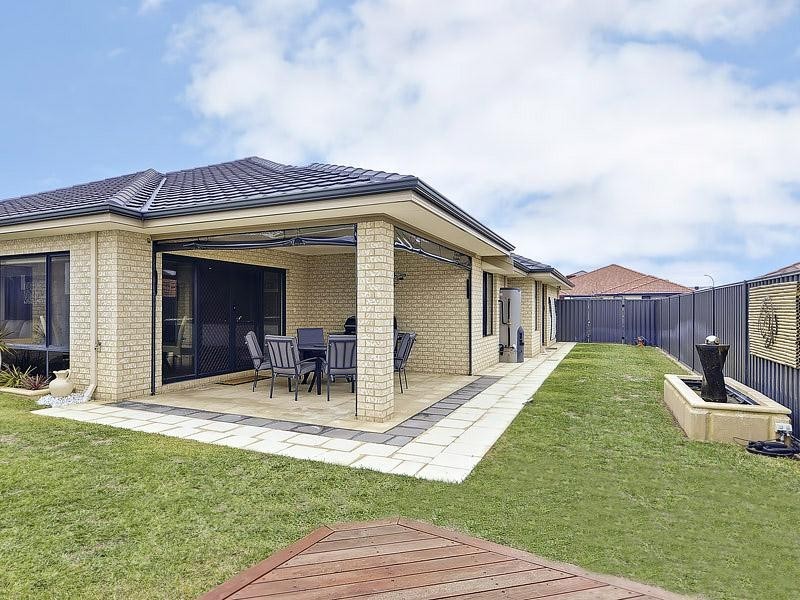 10 Saxon Link, Aveley WA 6069