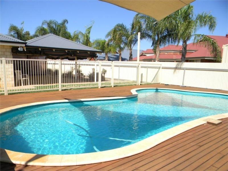 11 Vitali Crescent, Somerville WA 6430