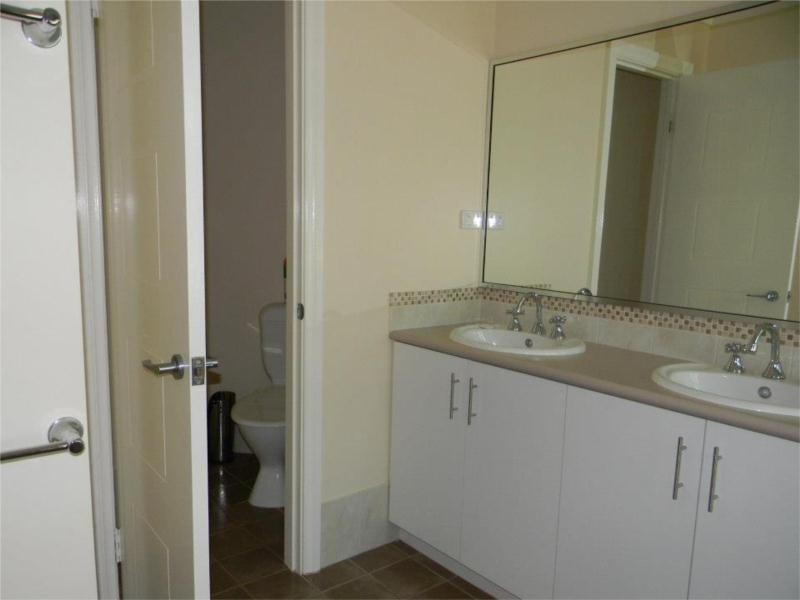 11 Vitali Crescent, Somerville WA 6430