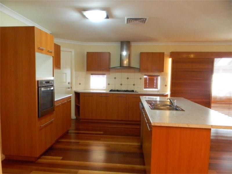 11 Vitali Crescent, Somerville WA 6430