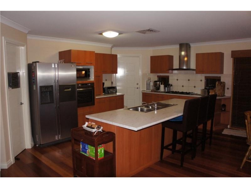 11 Vitali Crescent, Somerville WA 6430