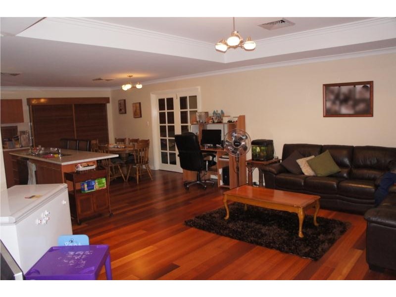 11 Vitali Crescent, Somerville WA 6430