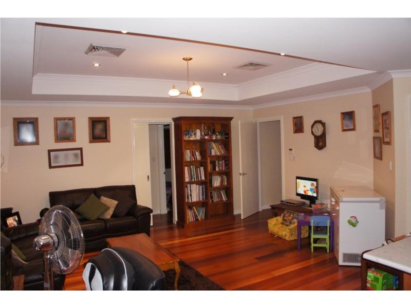 11 Vitali Crescent, Somerville WA 6430