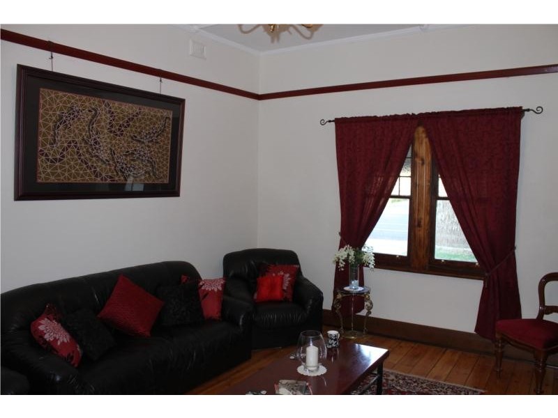 14 Price Avenue, Lower Mitcham SA 5062