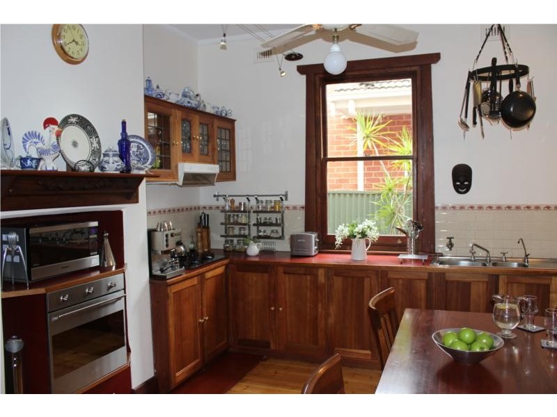 14 Price Avenue, Lower Mitcham SA 5062