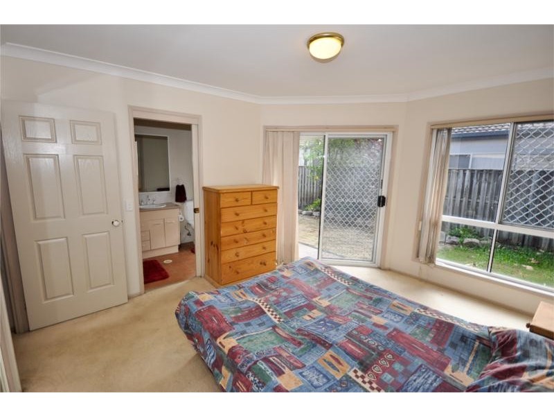 33 Dartmouth Court, Varsity Lakes QLD 4227