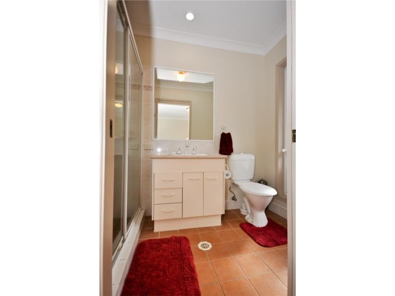 33 Dartmouth Court, Varsity Lakes QLD 4227