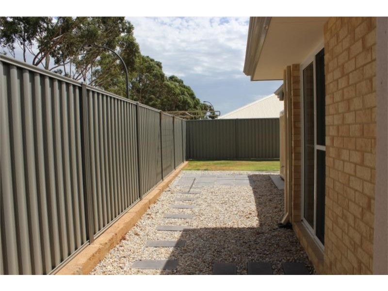 34 Dearden Road, Byford WA 6122