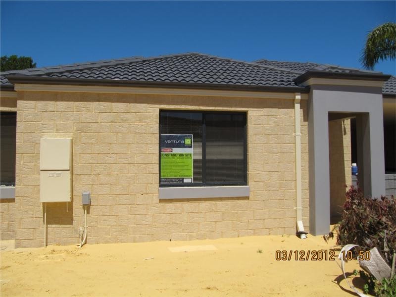 8 Kenton Way, Rockingham WA 6168