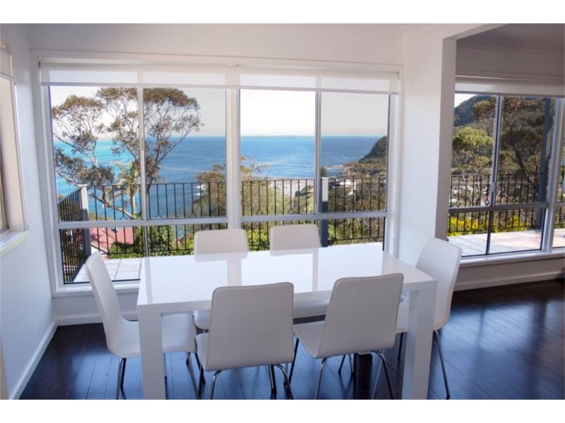 236 LAWRENCE HARGRAVE DRIVE, Coalcliff NSW 2508