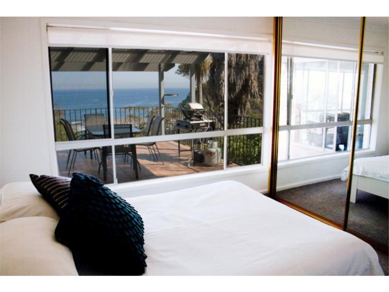 236 LAWRENCE HARGRAVE DRIVE, Coalcliff NSW 2508