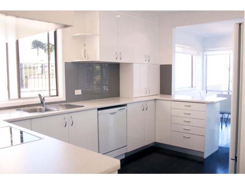 236 LAWRENCE HARGRAVE DRIVE, Coalcliff NSW 2508