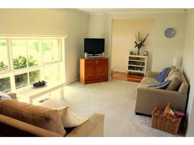 32 Scorpio Drive, Moe VIC 3825