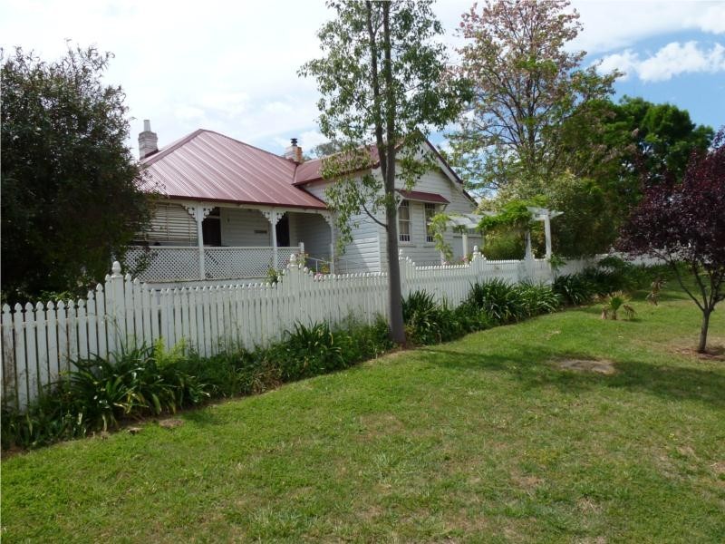 1 Moura Street, Manildra NSW 2865