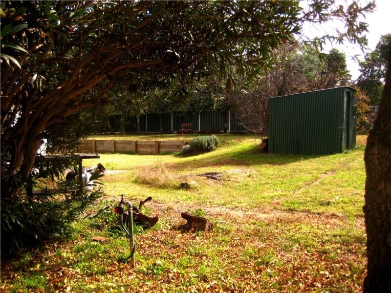 1 Moura Street, Manildra NSW 2865