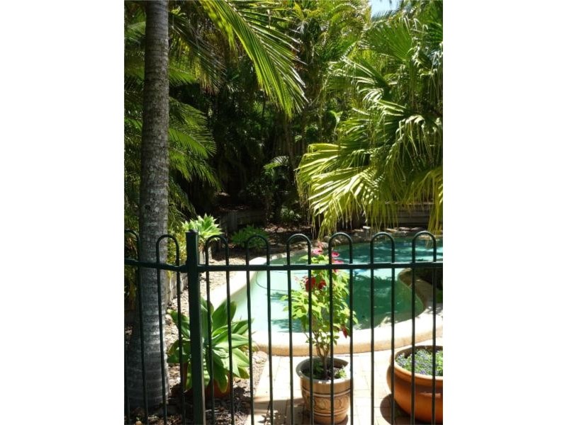 16 Tulloch Drive, Wellington Point QLD 4160