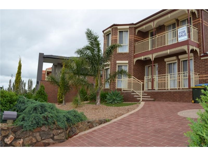 2 HONEYEATER COURT, Tarneit VIC 3029