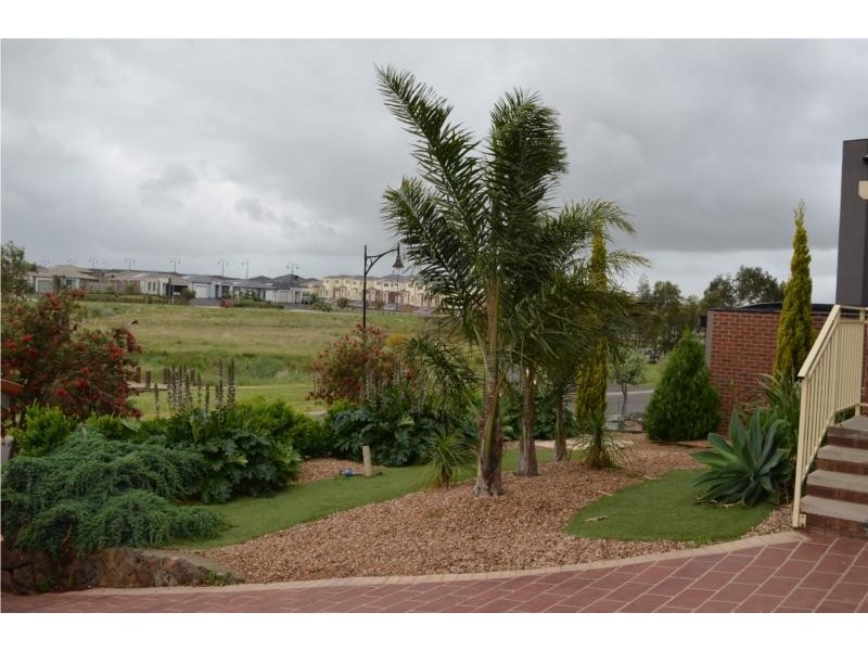 2 HONEYEATER COURT, Tarneit VIC 3029