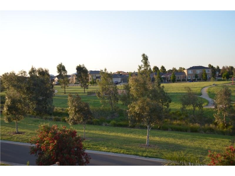 2 HONEYEATER COURT, Tarneit VIC 3029