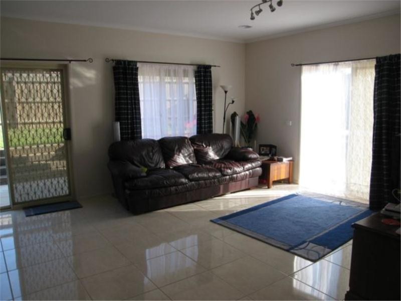 2 HONEYEATER COURT, Tarneit VIC 3029