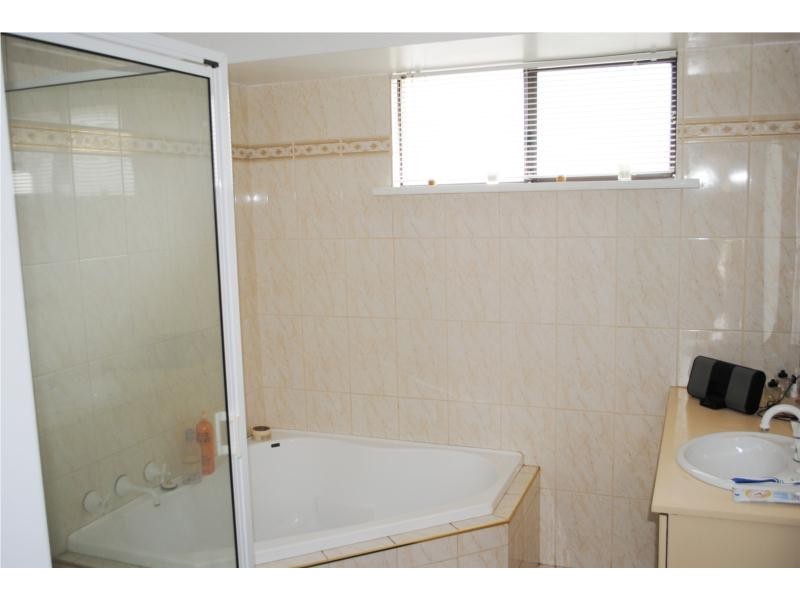 11 Perry Place, East Bunbury WA 6230