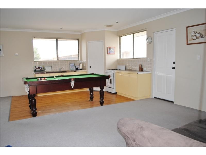 11 Perry Place, East Bunbury WA 6230