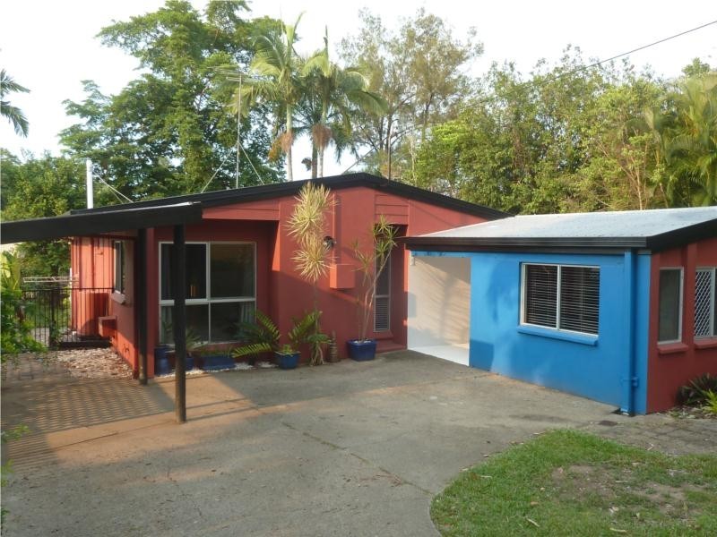 6 BASALT STREET, Brinsmead QLD 4870