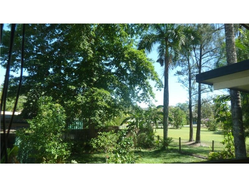 6 BASALT STREET, Brinsmead QLD 4870