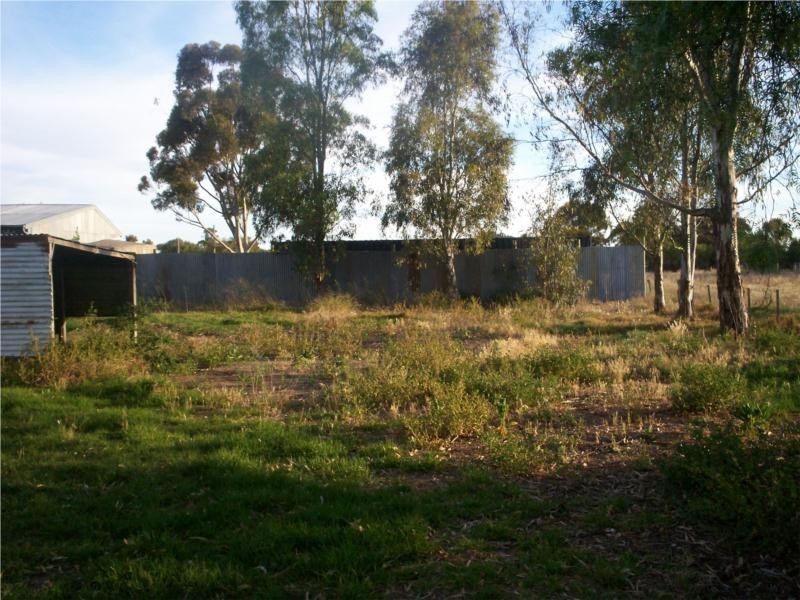 8 Albert Street, Pyramid Hill VIC 3575