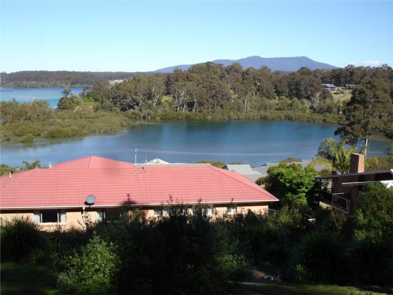5 Alexander Place, North Narooma NSW 2546