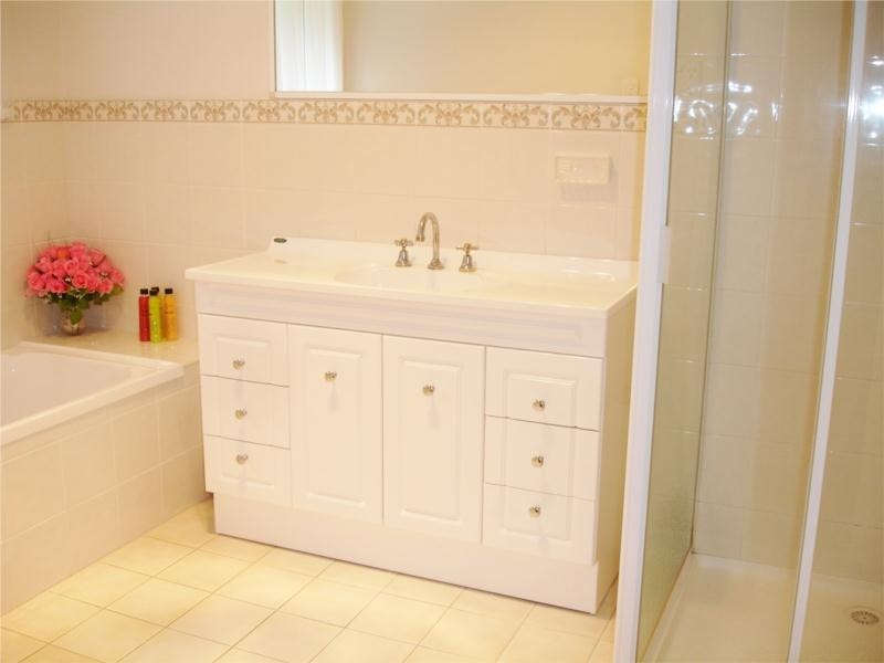 5 Alexander Place, North Narooma NSW 2546