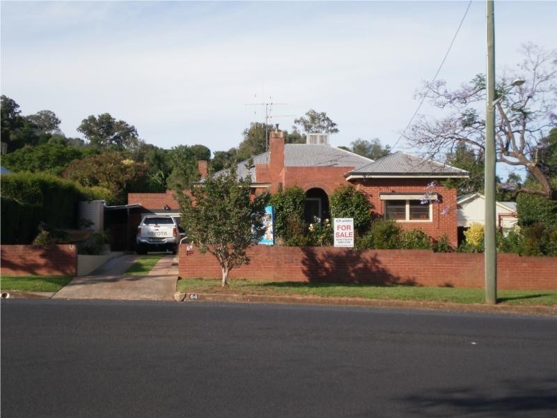 64 Orange street, Parkes NSW 2870