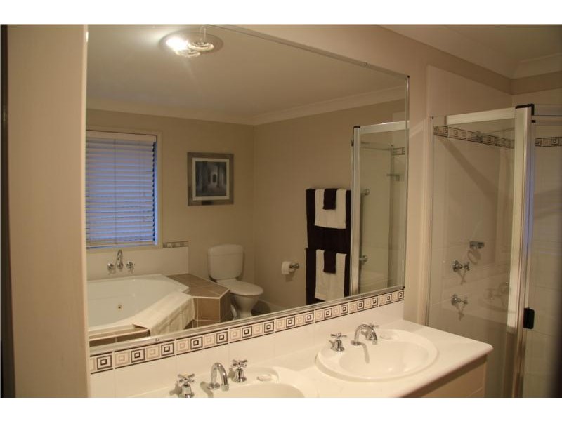 8 Truscot Place, Thornlands QLD 4164