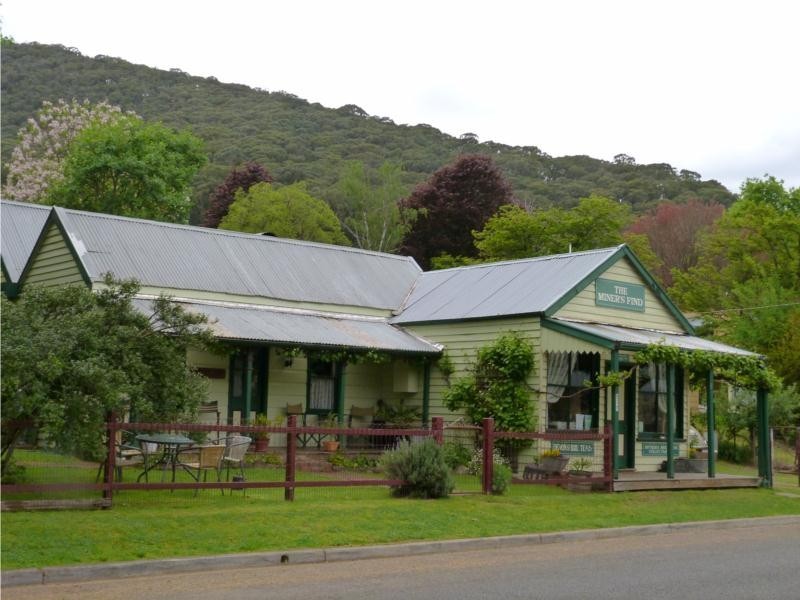 517 Morses Creek Rd, Wandiligong VIC 3744