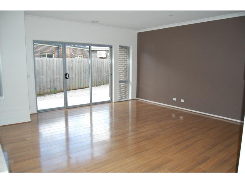 3/12 Gunnedah street, Sunshine VIC 3020