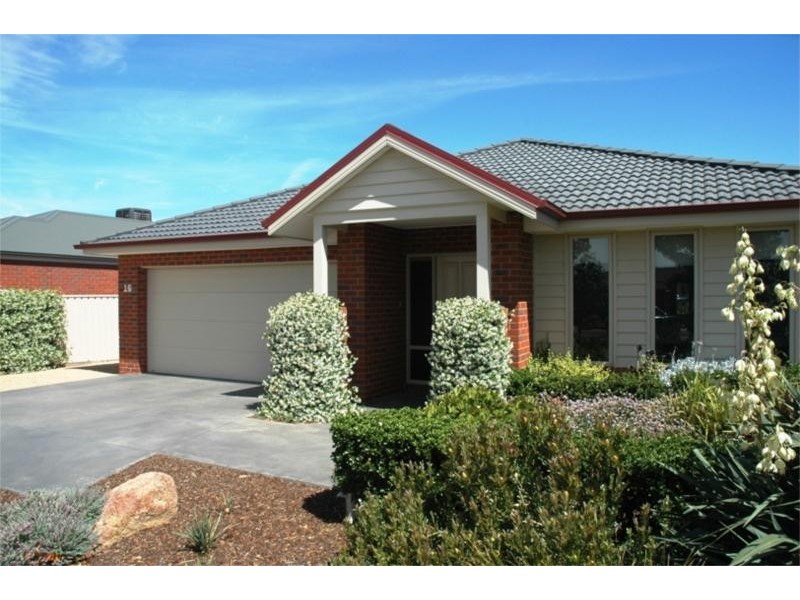 16 Taig Avenue, Kialla VIC 3631