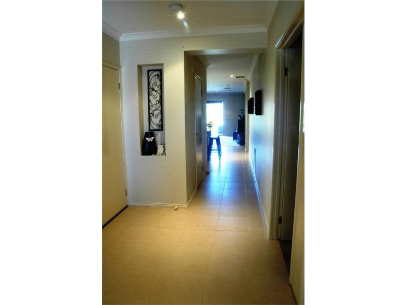 16 Taig Avenue, Kialla VIC 3631