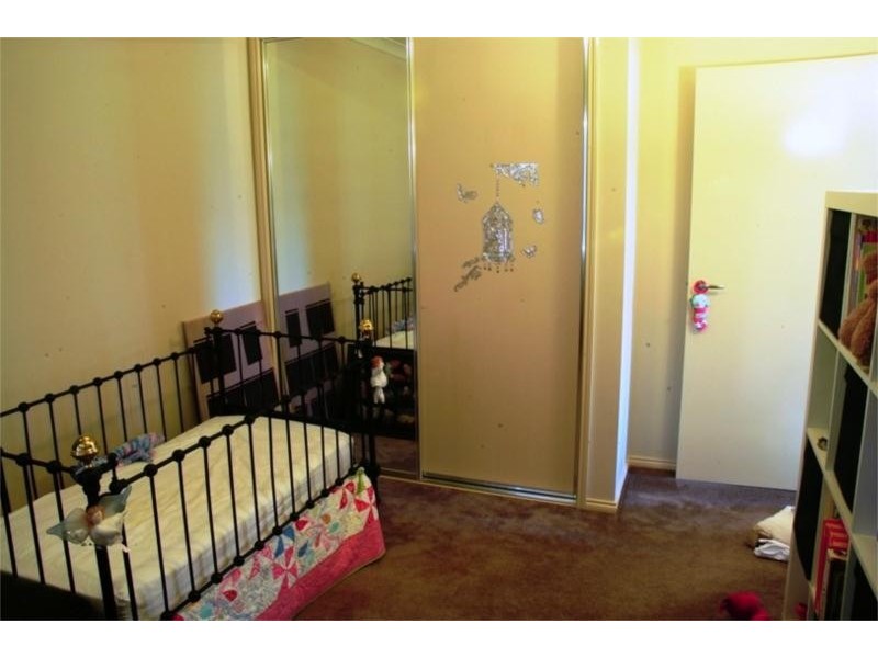 16 Taig Avenue, Kialla VIC 3631