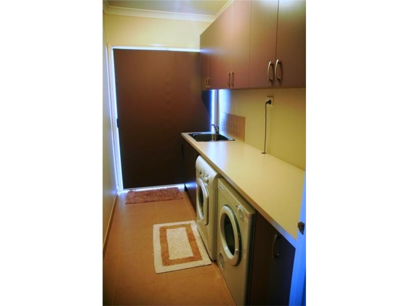 16 Taig Avenue, Kialla VIC 3631