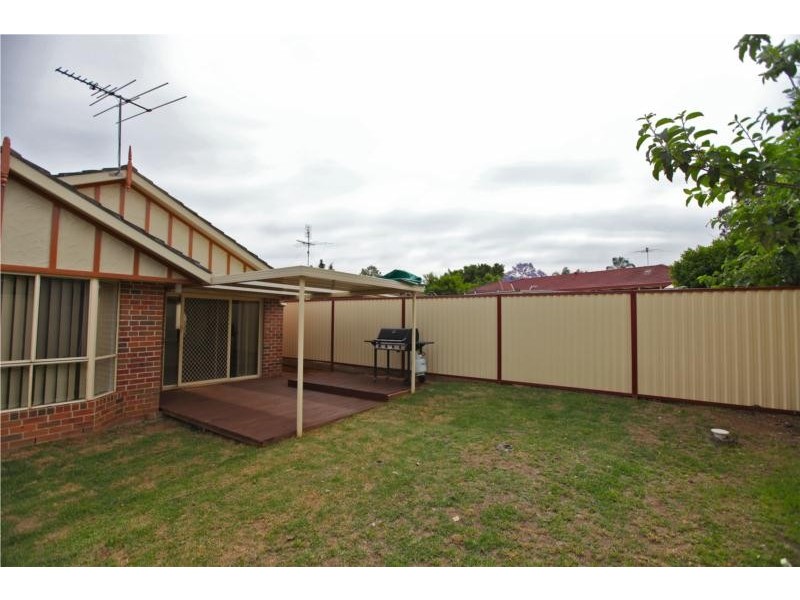 66a Explorers Way, St Clair NSW 2759