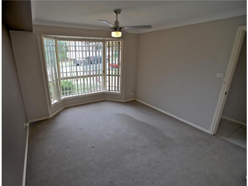 66a Explorers Way, St Clair NSW 2759