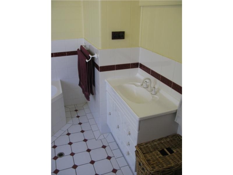 68 Windsor Road, Red Hill QLD 4059