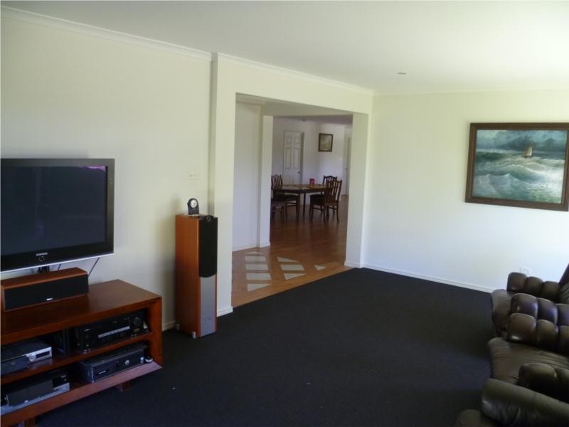 8 Anzac Place, Gulmarrad NSW 2463