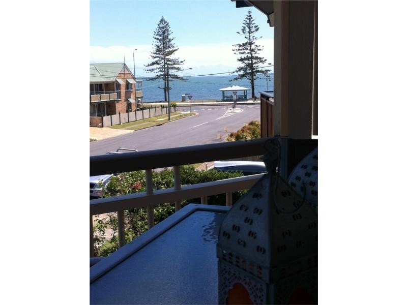 16 Cedar Street, Wynnum QLD 4178