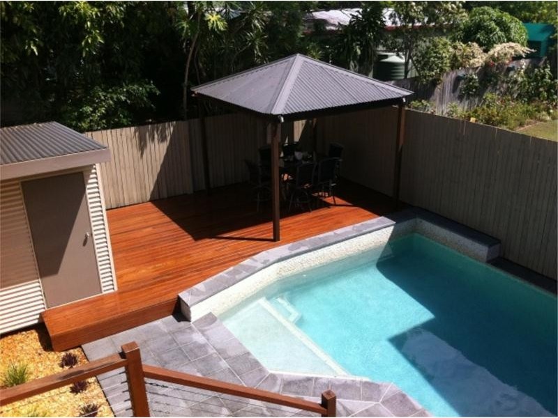 16 Cedar Street, Wynnum QLD 4178