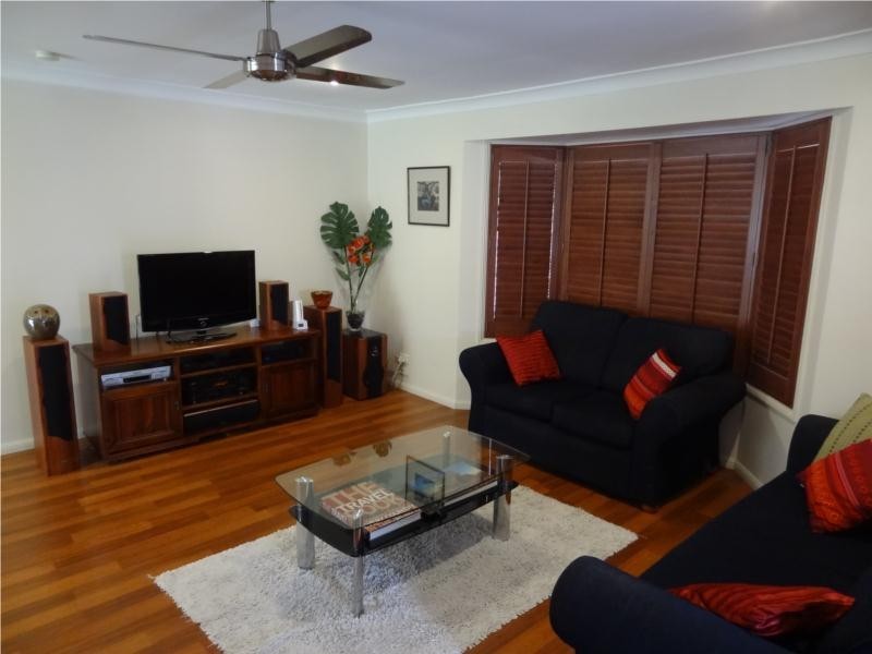 124 Oldfield Road, Sinnamon Park QLD 4073