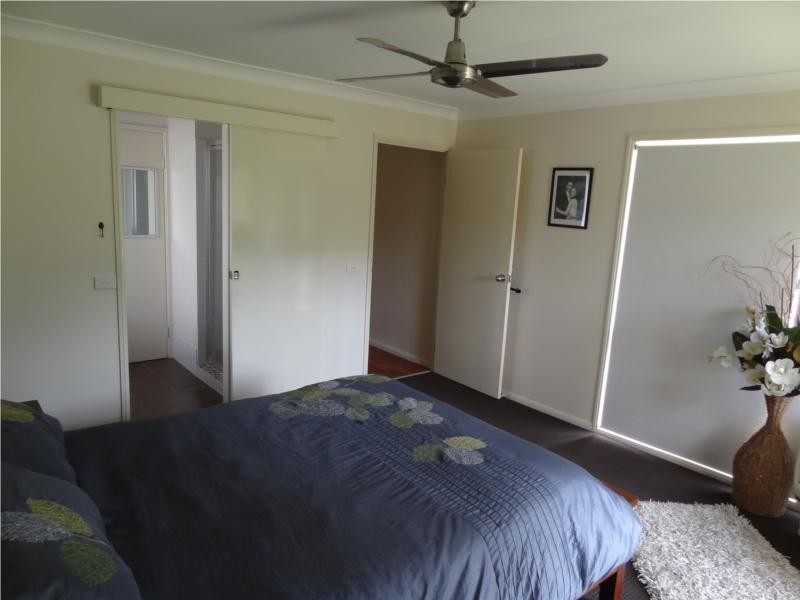 124 Oldfield Road, Sinnamon Park QLD 4073